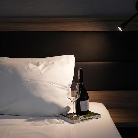 Hotel Mazurek Koło エクステリア 写真