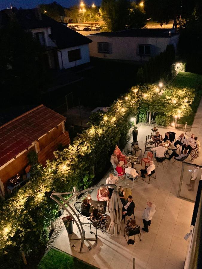 Hotel Mazurek Koło エクステリア 写真