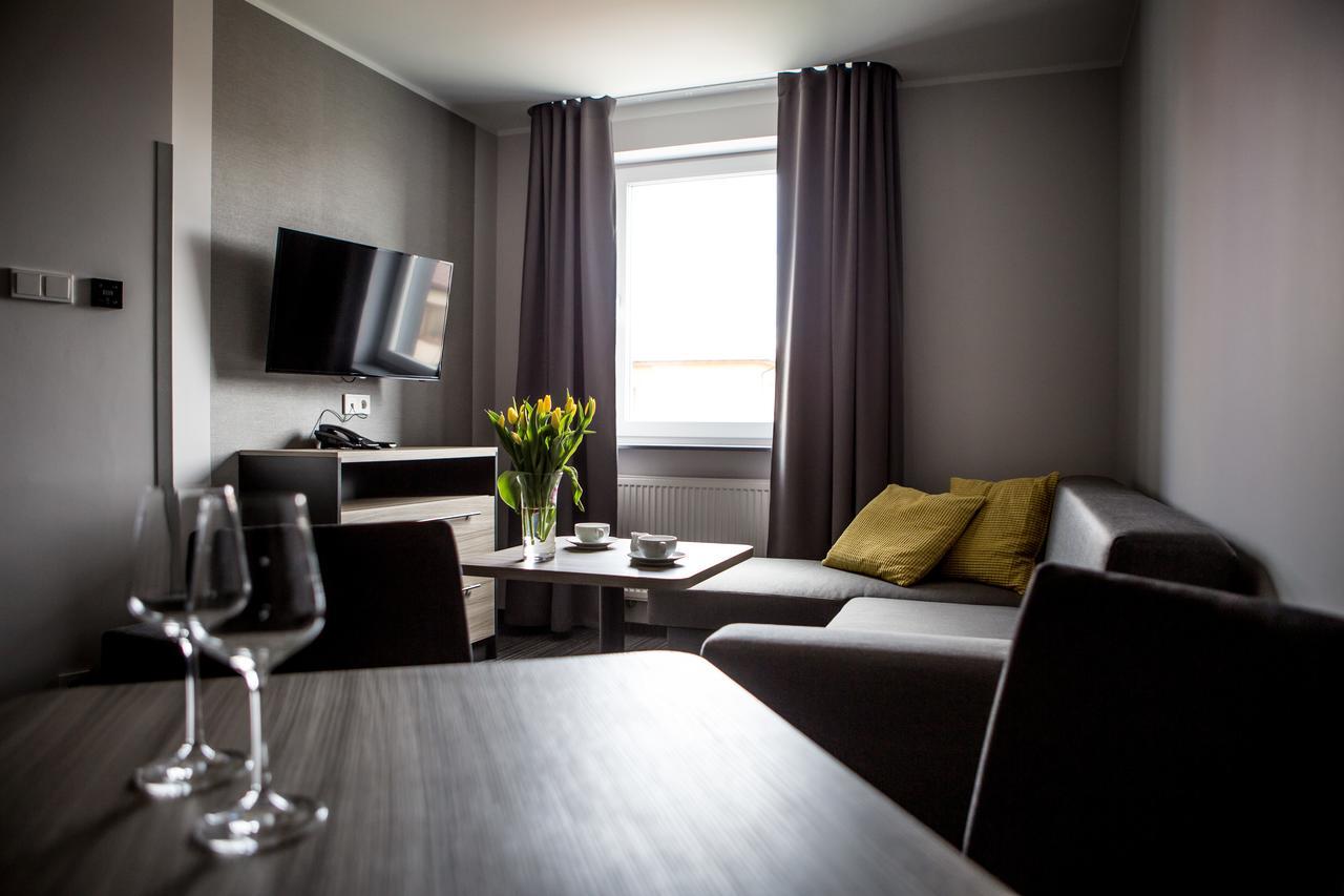 Hotel Mazurek Koło エクステリア 写真