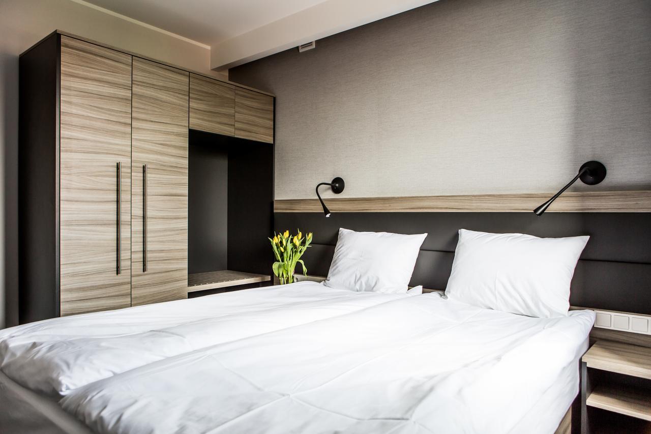Hotel Mazurek Koło エクステリア 写真