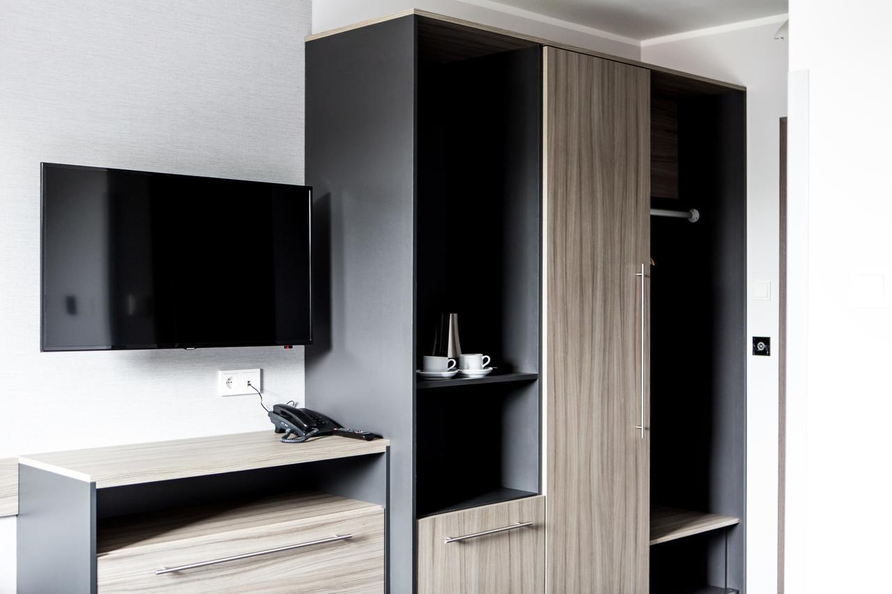 Hotel Mazurek Koło エクステリア 写真